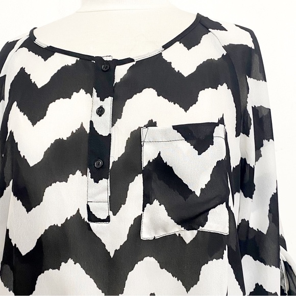 MASSINI bold print polyester chiffon sheer chest pocket blouse tab sleeves XL - Picture 2 of 7